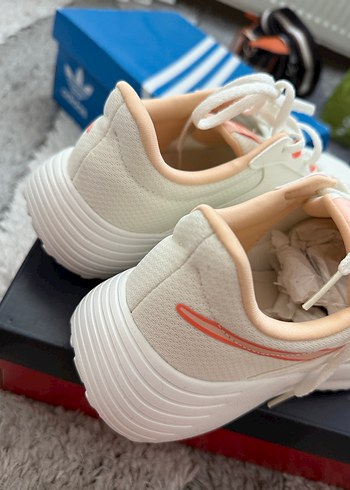 39 Beden Reebok Beyaz Kadın Spor Ayakkabı