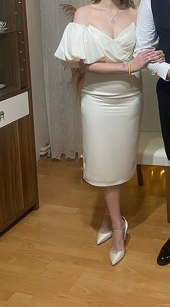 Nişan elbisesi