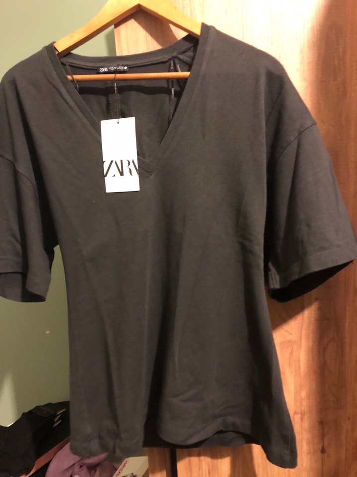 V Yakalı Siyah Kadın Tişört - Görsel 2