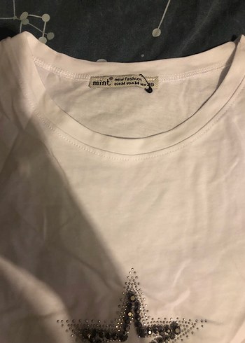 Kadın Beyaz Payetli Baskılı Tişört - Görsel 3