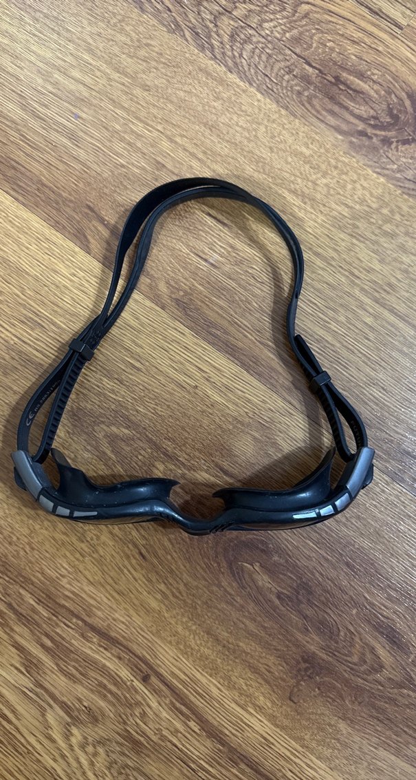 Kemerli Siyah Yüzücü Gözlüğü - Görsel 2