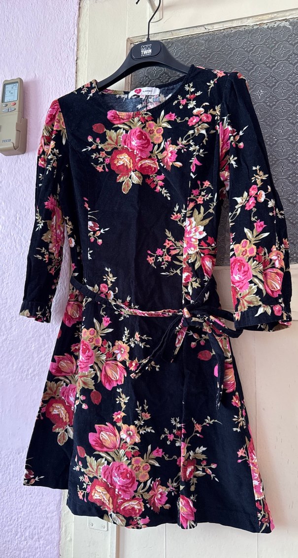 Çiçekli Kadife Bohem Elbise - Görsel 4