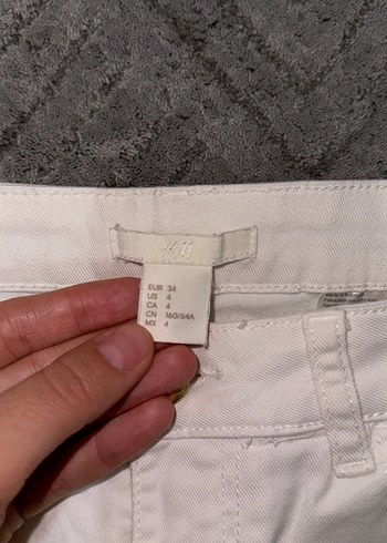 H&M Beyaz Mini Kadın Şort - Görsel 2