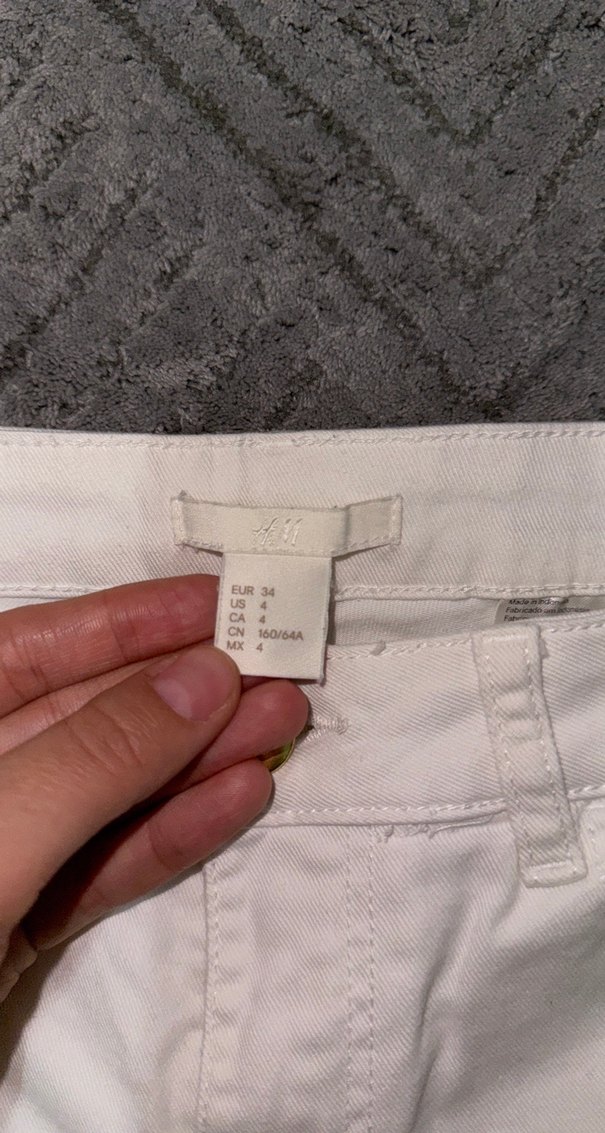 H&M Beyaz Mini Kadın Şort - Görsel 2