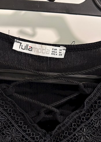 Dantel Detaylı Siyah V Yaka Bluz - Görsel 5