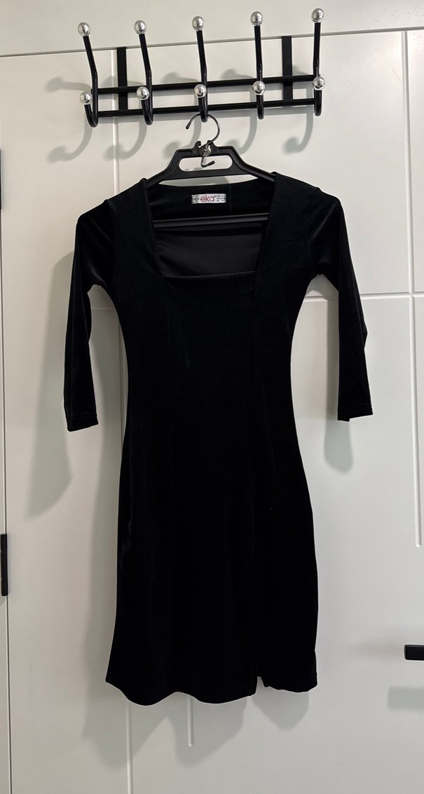 Siyah Kadife Kısa Elbise - Görsel 2