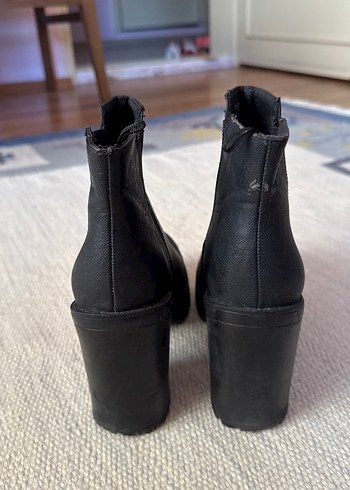 38 Beden Siyah Kadın Deri Topuklu Bootie Bot