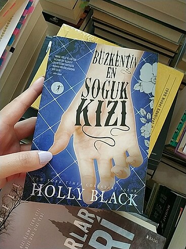 Holly Black - Buzkentin En Soğuk Kızı
