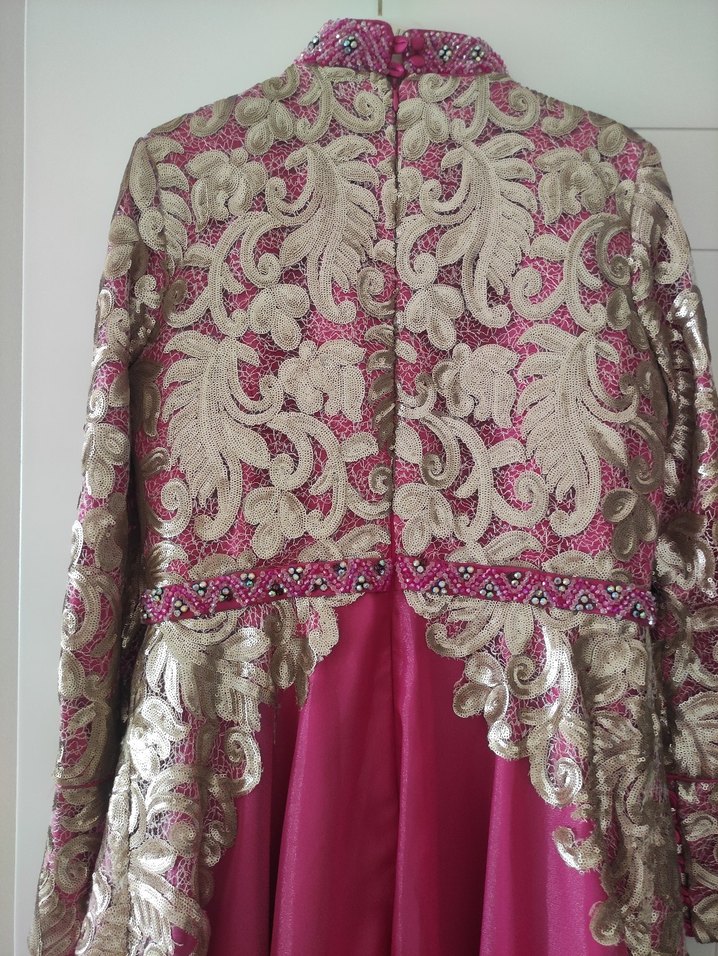 Uzun Kollu Fuşya Desenli Kadın Abiye - Görsel 4