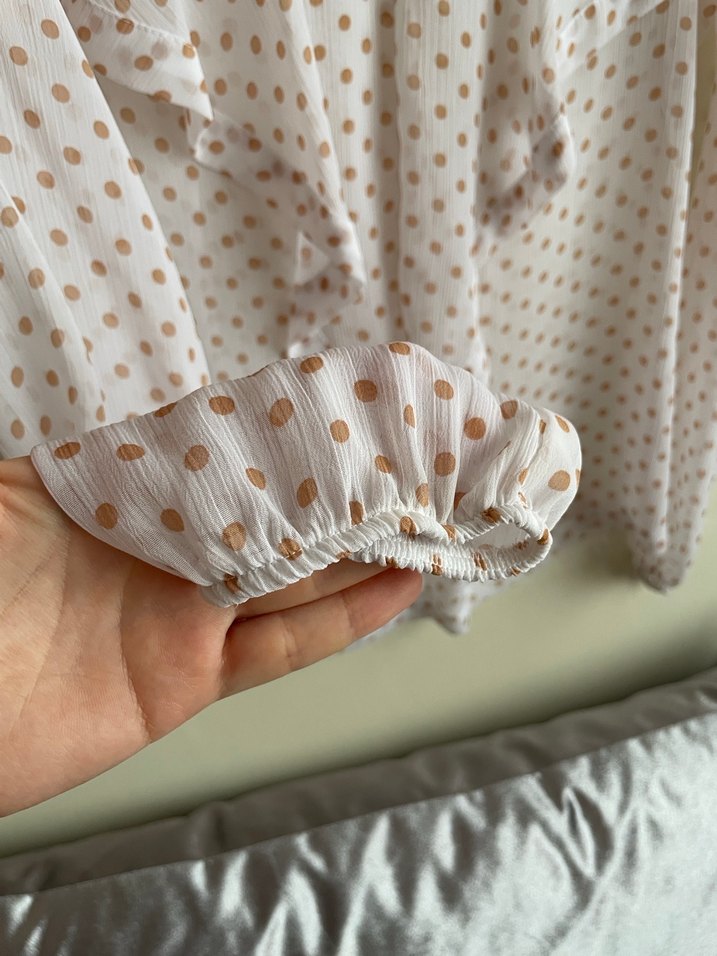 Uzun kollu puantiyeli şifon bluz - Görsel 4