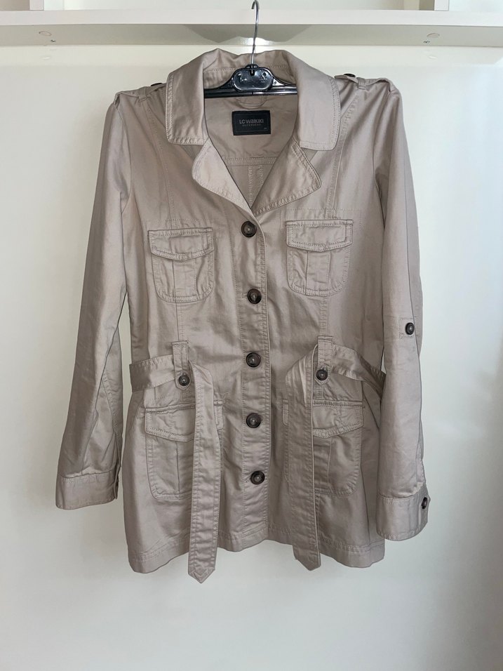 Bej Düğmeli Kadın Kısa Trençkot - Görsel 2