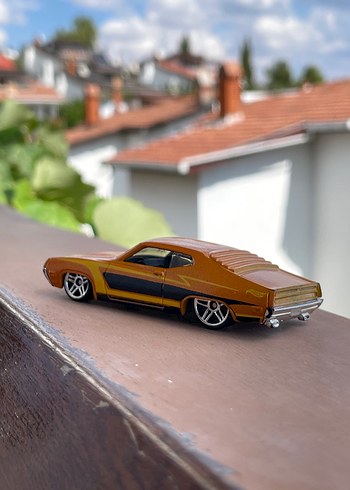 Beden Turuncu Mattel 70 Ford Torino Oyuncak Araba