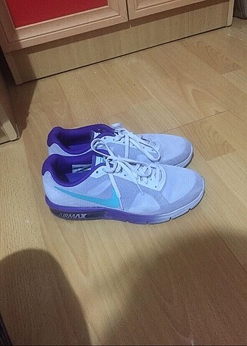 Orijinal Nike spor ayakkabı