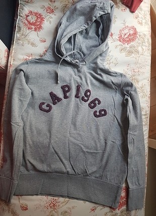 Gap sweetshirt