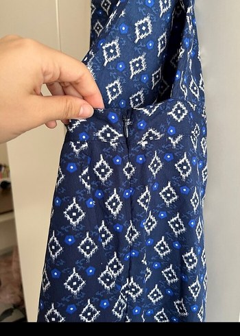 Kadın Mavi Batik Desenli Kolsuz Midi Tulum - Görsel 4