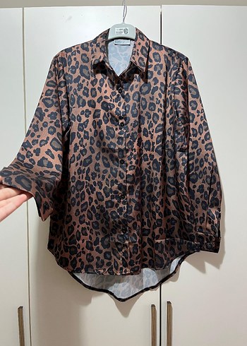 Leopar Desenli Kahverengi Kadın Gömlek