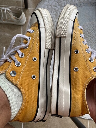 39,5 Beden sarı Renk Chuck 70
