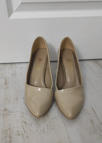37 Beden Diger Bej Stiletto Kadın Topuklu Ayakkabı