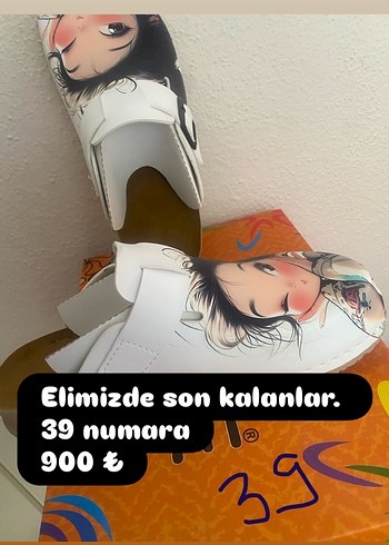 Diğer Beyaz Baskılı Kadın Terlikler Tokalı
