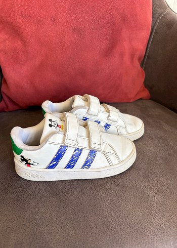 Mickey Mouse Desenli Erkek Çocuk adidas marka Spor Ayakkabı