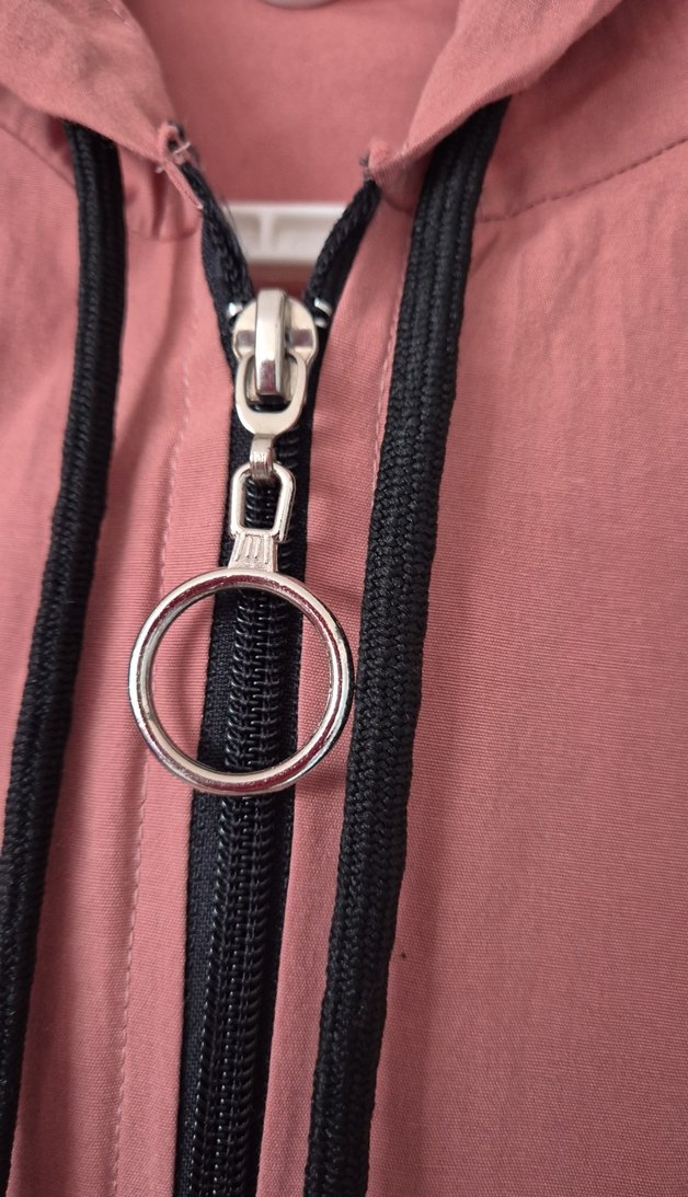 Pembe Kapüşonlu Uzun Kollu Spor ince Ceket - Görsel 2