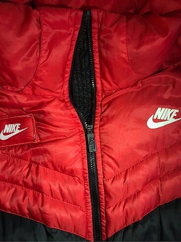 m Beden siyah Renk Nike kaz tüyü şişme mont