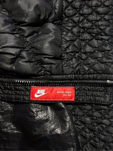 m Beden Nike kaz tüyü şişme mont