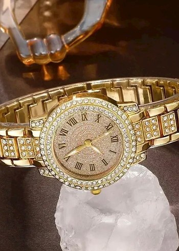 Altın Renkli Kadın Kol Saati ve Takı Seti - Görsel 5