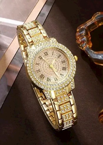 Altın Renkli Kadın Kol Saati ve Takı Seti - Görsel 3