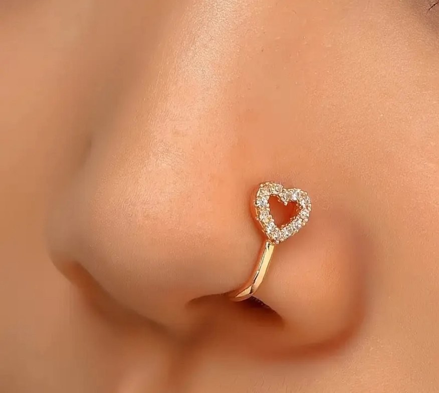 Altın Renkli Parlak Kalp Burun Piercingi - Görsel 5