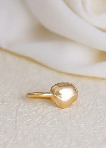 Altın Parlak Minimalist Kadın Hızma - Görsel 2