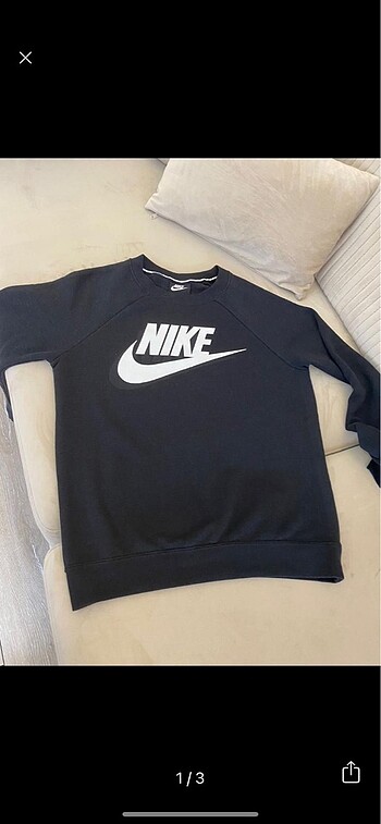 Nike sweatshirt