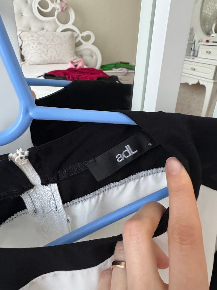 Kadın Siyah Beyaz Bluz - Görsel 2