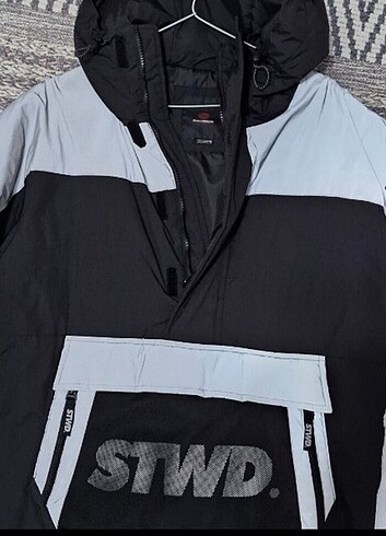 Pull & Bear mont