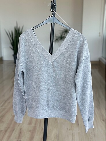 H&M sweatshirt