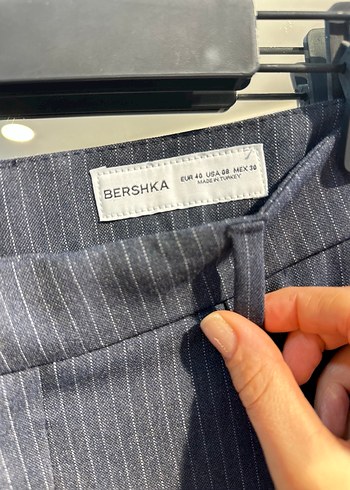 Gri Çizgili Lacivert Kemerli Kadın Pantolon - Görsel 3