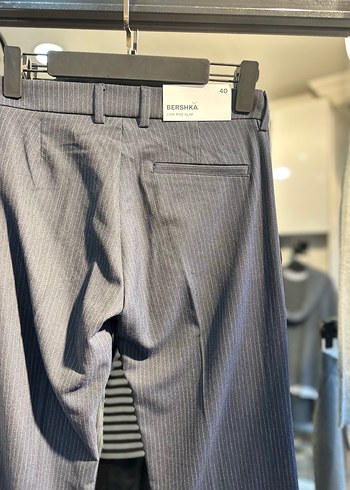 Gri Çizgili Lacivert Kemerli Kadın Pantolon - Görsel 6