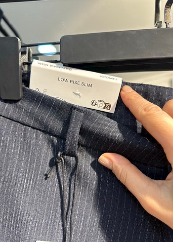 Gri Çizgili Lacivert Kemerli Kadın Pantolon - Görsel 4