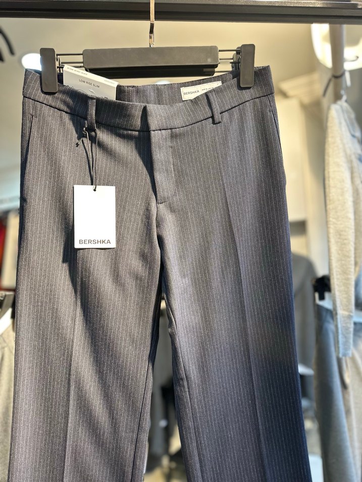 Gri Çizgili Lacivert Kemerli Kadın Pantolon - Görsel 2