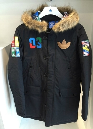 ADIDAS ORIGINALS BADGE PARKA BLACK DOWN BLACK JACKET AC0507