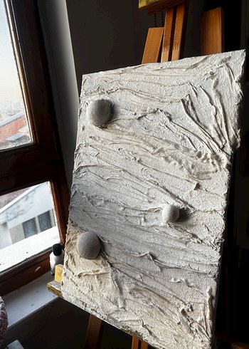 Kabartmalı Beyaz ve Gri Soyut Tablo - Görsel 2