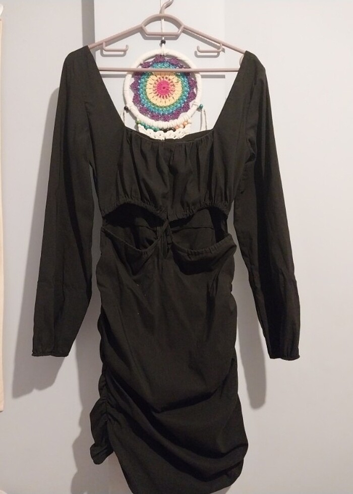 Bel dekolteli siyah elbise yılbaşı - Görsel 2