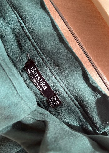 Kemer Detaylı Koyu Yeşil Süet Mini Etek - Görsel 3