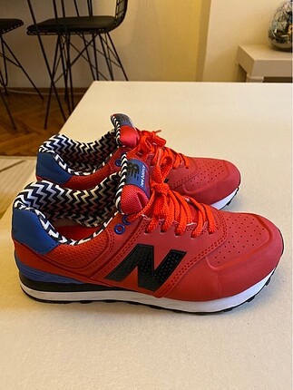 New balance 38 numara kırmızı spor ayakkabı