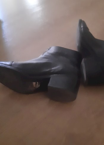 37 Beden siyah Renk Kadın Siyah Deri Dolgu Topuklu Fermuarlı Bot