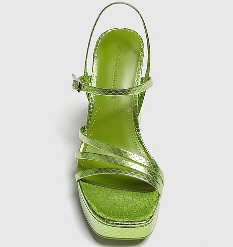 37 Beden Pull&bear topuklu sandalet