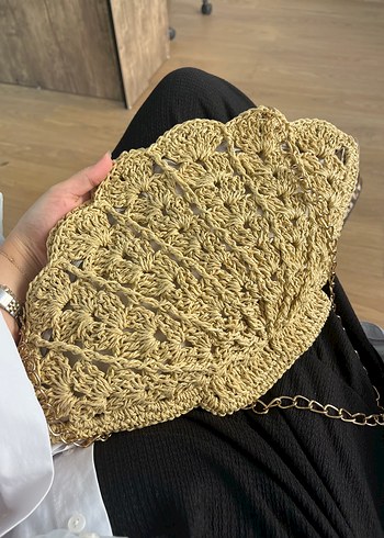 Zara Boncuk İşlemeli Bej Örgü Bohem Çanta