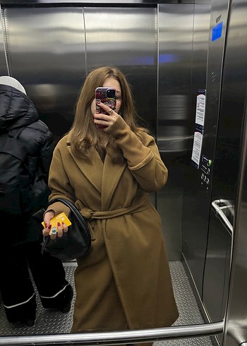 Trendyol & Milla Deve Tuyu Kaban Kemerli Kol Detayli