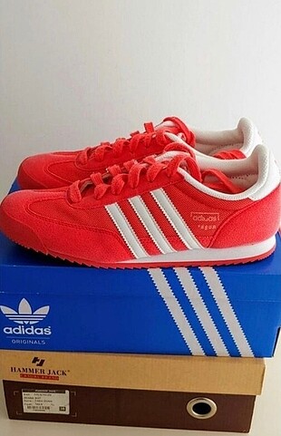 Adidas Dragon 39 numara ama 38 giyenler için ideal