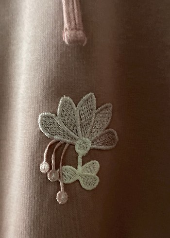 Pembe Nakışlı Kapüşonlu Kadın Sweatshirt takımı - Görsel 2